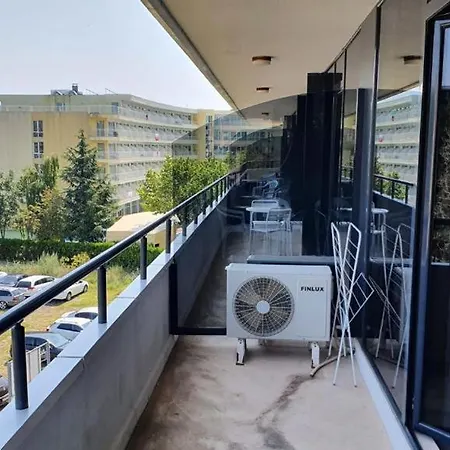 Boomerang Residence Апартамент *