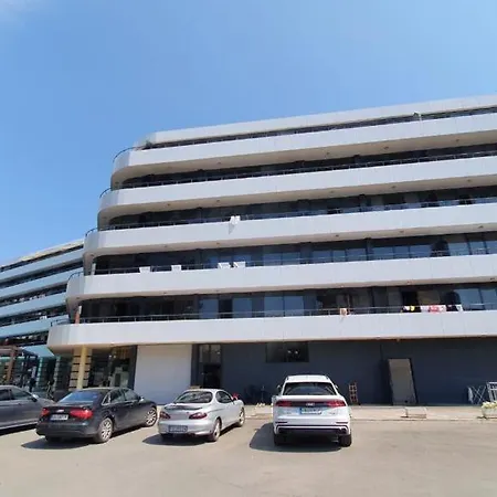 Boomerang Residence Апартамент