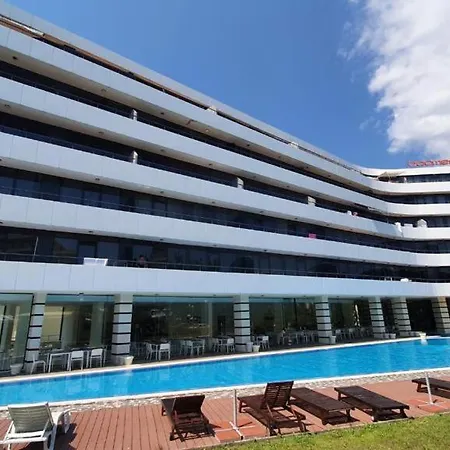 Boomerang Residence 阳光海滩